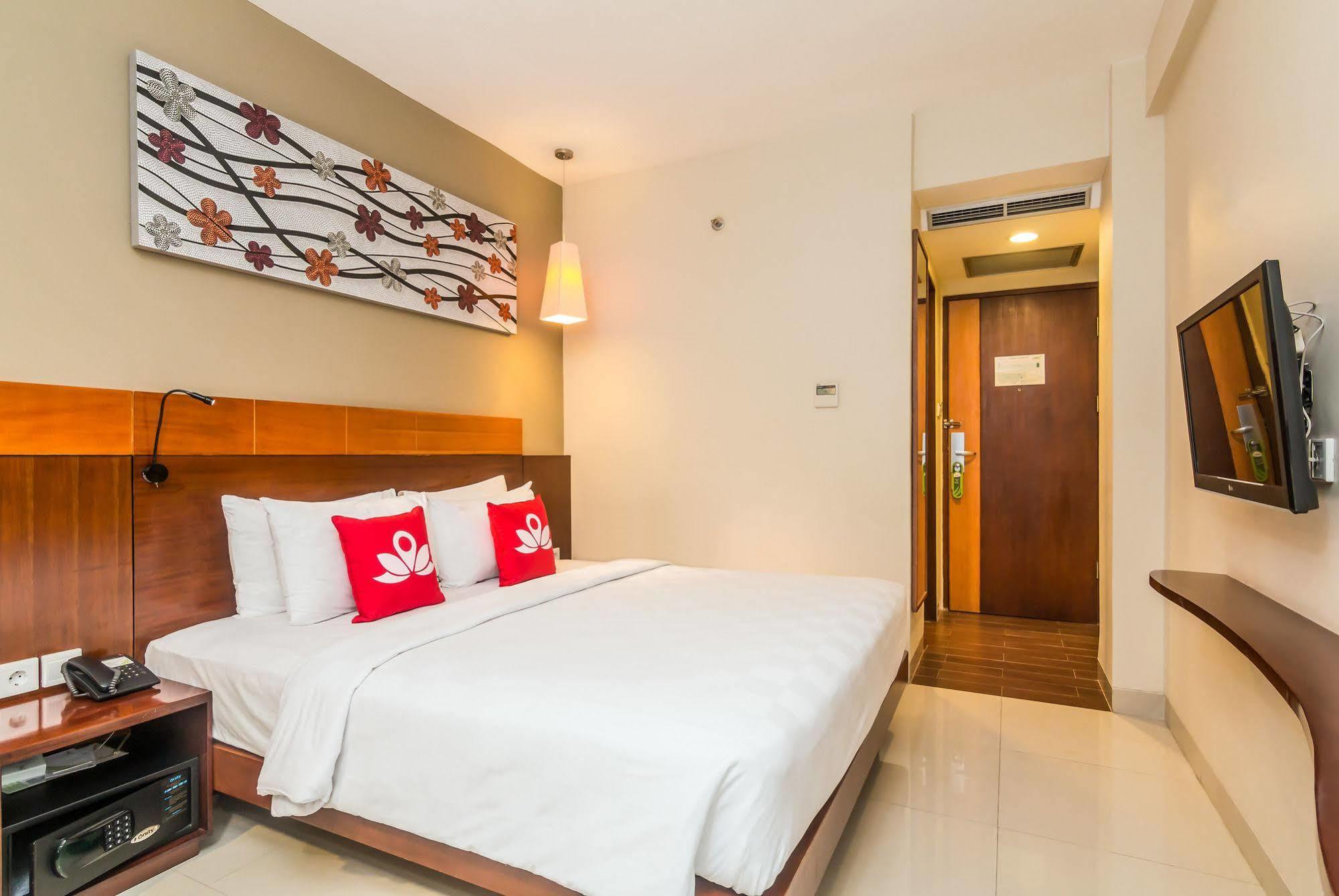 Zen Tuban Airport Hotel 3*
